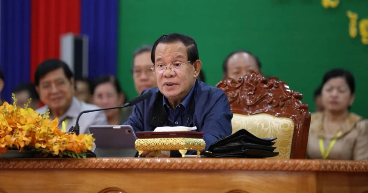 សម្តេចតេជោ ហ៊ុន សែន កោតសរសើរ និងវាយតម្លៃខ្ពស់ចំពោះថ្នាក់ដឹកនាំខេត្ត មន្ត្រីរាជការ និងក្រុមការងារមូលដ្ឋានខេត្តក្រចេះ ដែលបានខិតខំក្នុងកិច្ចការងារកន្លងមក
