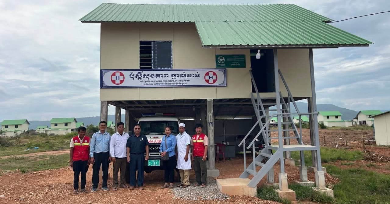 ថ្នាក់ដឹកនាំមន្ទីរសុខាភិបាលខេត្តបាត់ដំបង ចុះពិនិត្យប៉ុស្តិ៍សុខភាពឆ្នាល់មាន់ ដើម្បីរៀបចំសេវាសុខភាពឱ្យសមស្របនឹងតម្រូវការជូនពលរដ្ឋ