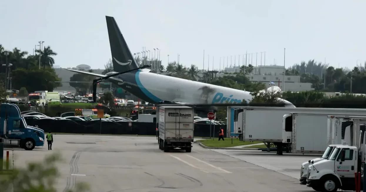 យន្តហោះដឹកទំនិញរត់ហួសផ្លូវចុះចតនៅ Miami បណ្តាលឱ្យមនុស្សស្លាប់ ៥នាក់
