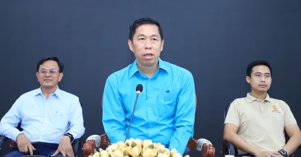 ឯកឧត្តម ប៊ុន ផេង ដឹកនាំកិច្ចប្រជុំពិនិត្យ និងពិភាក្សាលើការផ្តល់ប្រាក់ឧបត្ថម្ភជូនគ្រូបង្រៀនចូលនិវត្តន៍ ក្នុងខេត្តកណ្តាល