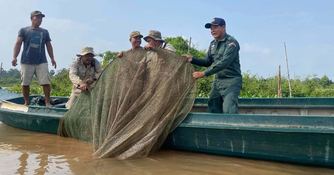 បង្រ្កាបបទល្មើសជលផល ២ករណី នៅក្នុងភូមិសាស្ត្រស្រុកព្រៃឈរ និងស្រុកកងមាស មន្ត្រីជំនាញជលផល បានបំផ្លាញឧបករណ៍ស្បៃមុង ២០មាត់ និងឧបករណ៍ល្មើសជាច្រើនទៀត