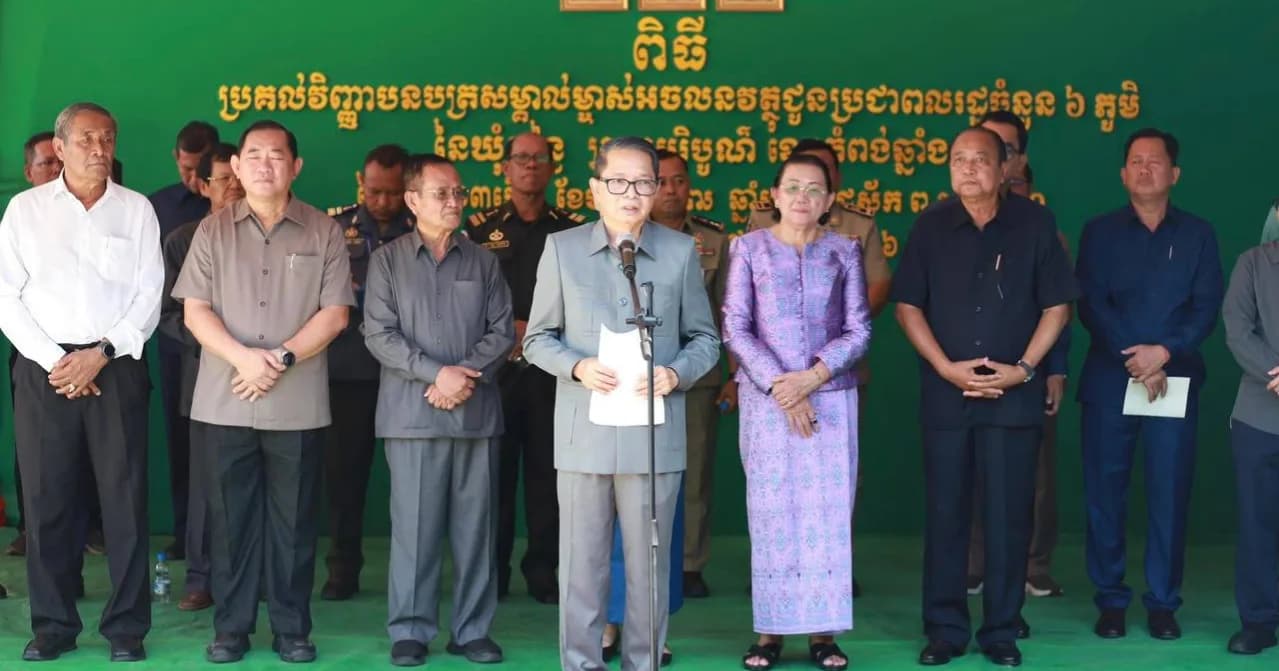រដ្ឋបាលខេត្តកំពង់ឆ្នាំង បន្តចែកបណ្ណកម្មសិទ្ធិដីធ្លីជូនប្រជាពលរដ្ឋជាង៦ពាន់បណ្ណ នៅក្នុងឃុំពន្លៃ ស្រុកបរិបូរណ៍